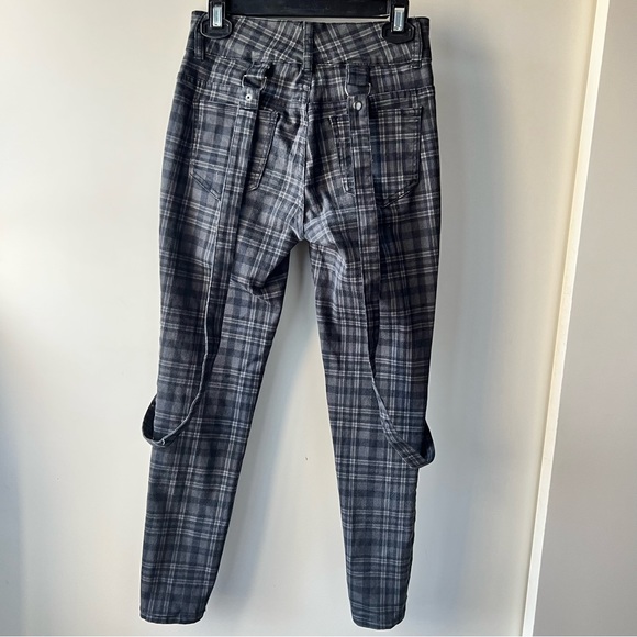 Hot Topic High Rise Super Skinny Denim size 5 Sold Out style/colour - Picture 3 of 8